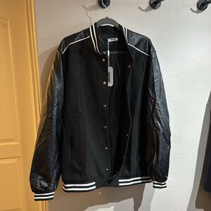 Black bomber jacket NWT
Coofandy Brand